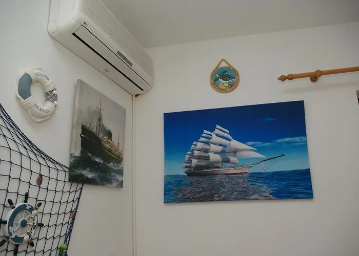 Tia Baška Voda