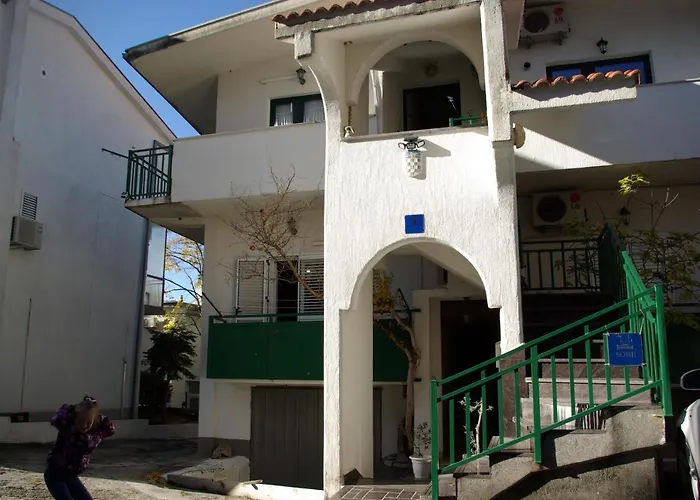 Tia Alloggio in famiglia *