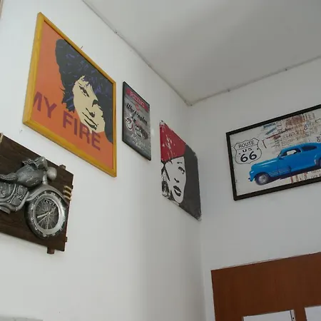 Δωμάτια σε οικογενειακή κατοικία Tia *
