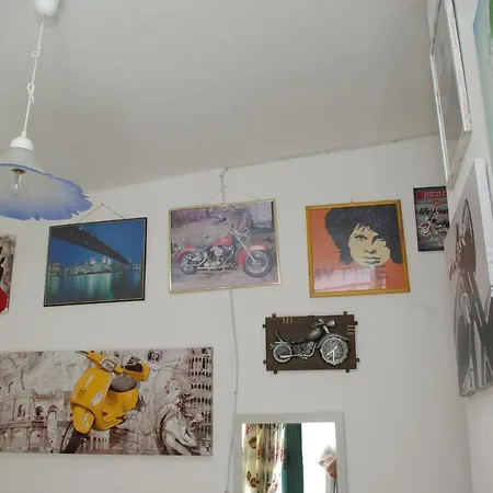 Tia Baška Voda