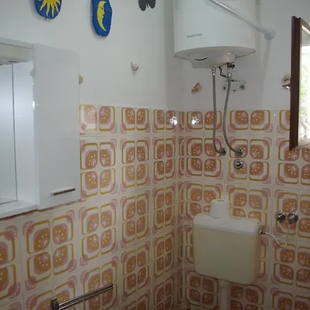 Tia * Baška Voda
