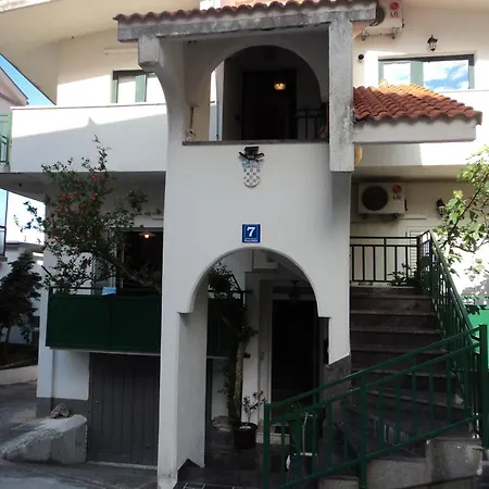 Tia * Baška Voda