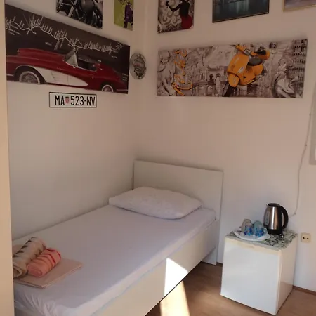 Проживание в семье Tia